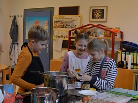 Hühnersuppe mit Eierstich